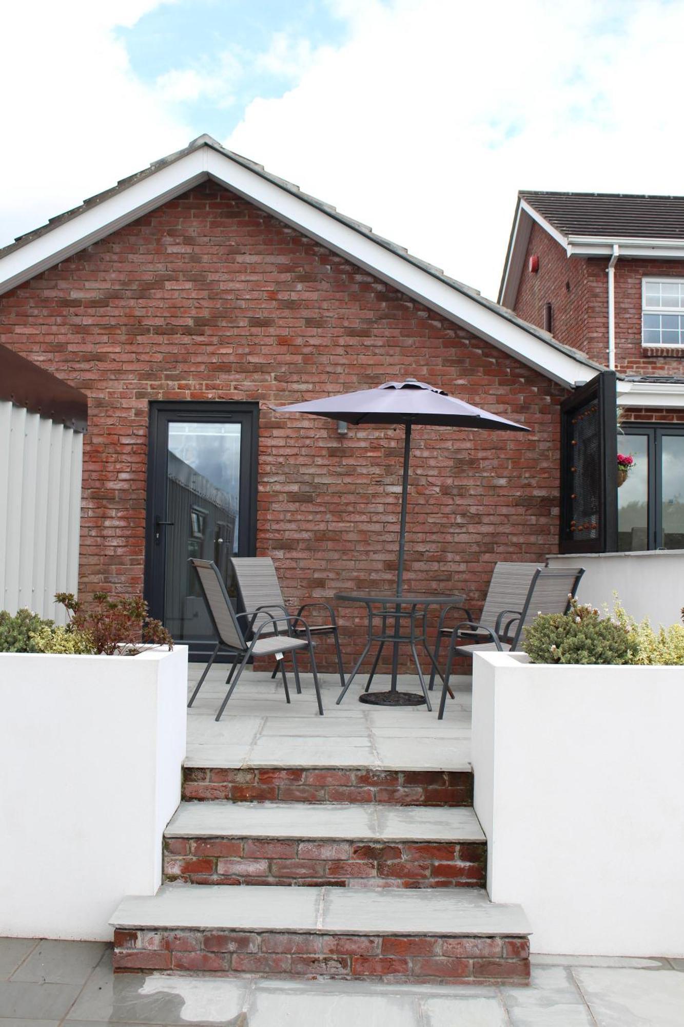 Contemporary Countryside Home Dromore  エクステリア 写真